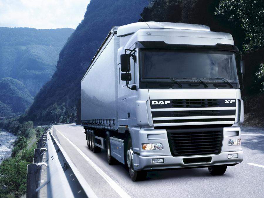  DAF XF95 4x2 FT Space Cab 2002 года  (фото 2 из 2)